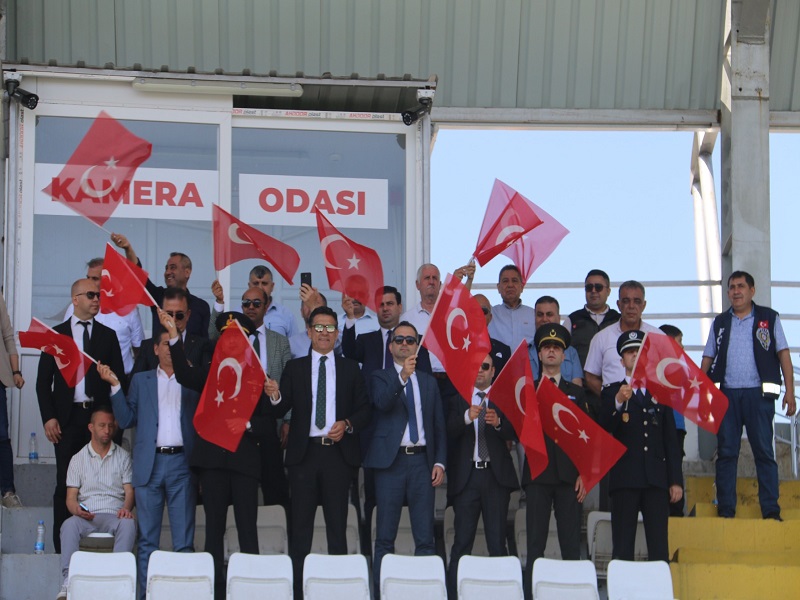  İLÇEMİZDE 19 MAYIS ATATÜRK'Ü ANMA, GENÇLİK VE SPOR BAYRAMI COŞKULU BİR ŞEKİLDE KUTLANDI